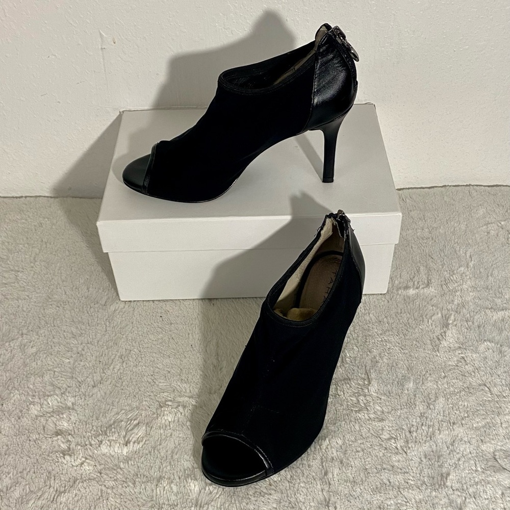 Tahari Charm Black Mesh Open Toe Heels Women’s Size 6M
